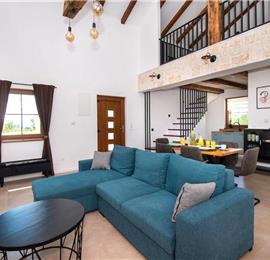 2 bedroom villa with pool near Skradin, sleeps 5